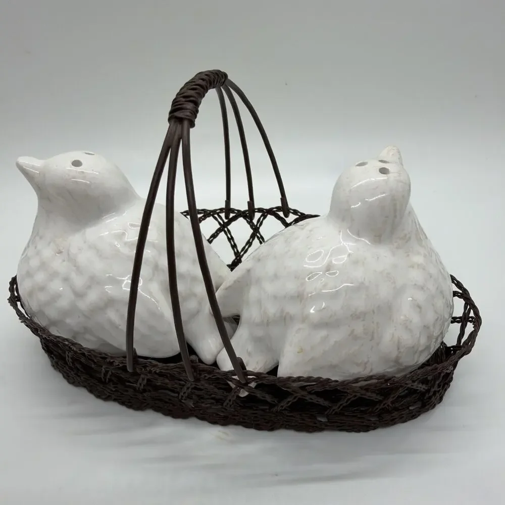 Chicks Birds Salt Pepper Shakers in Wire Country Basket Ceramic